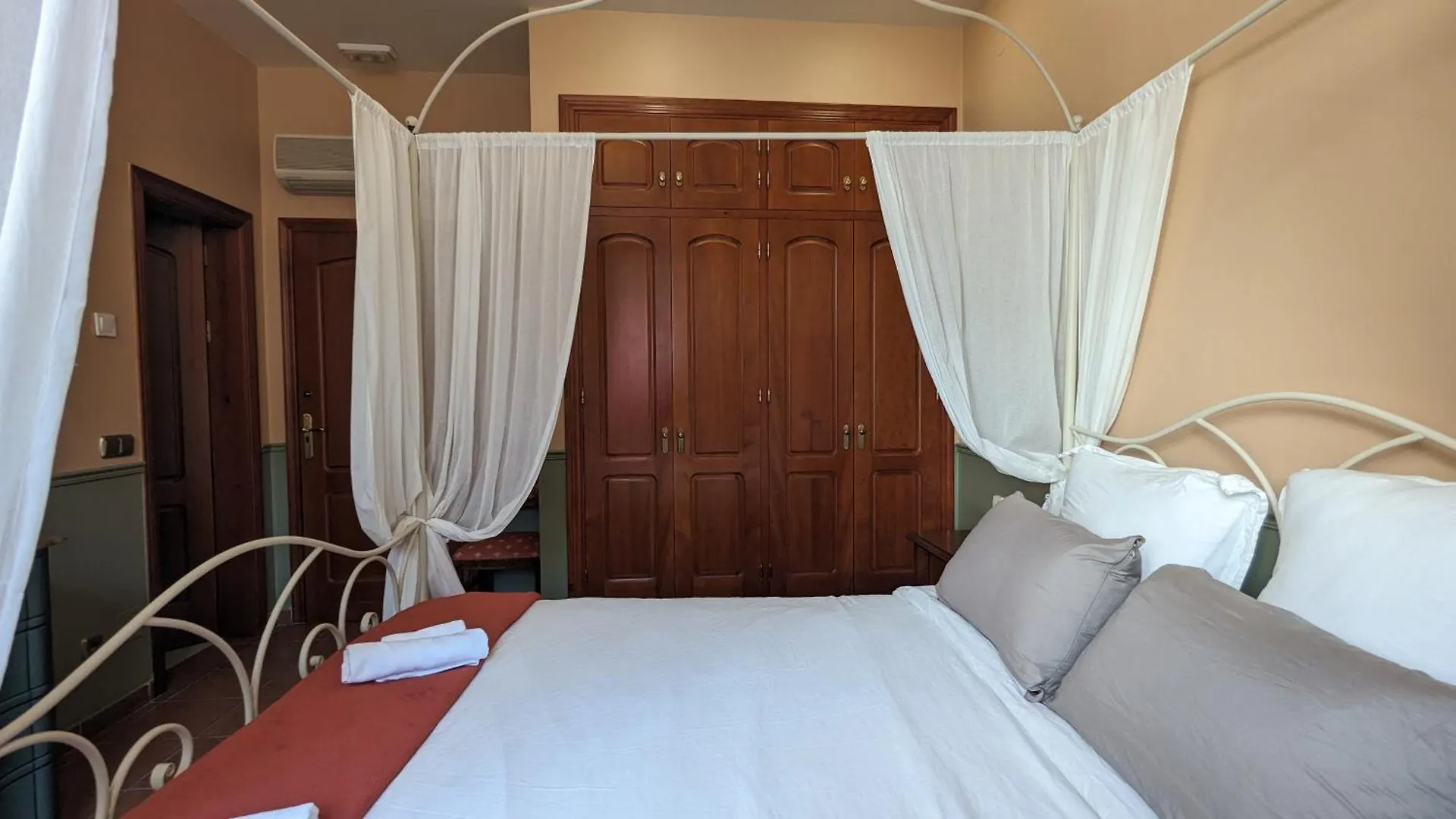 **  Casa Monte Victoria Hotel Malaga Spain