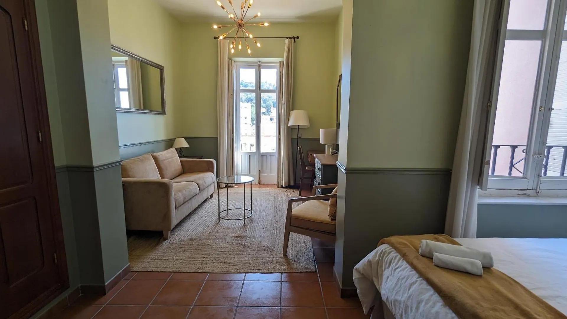 Casa Monte Victoria Málaga 2*,