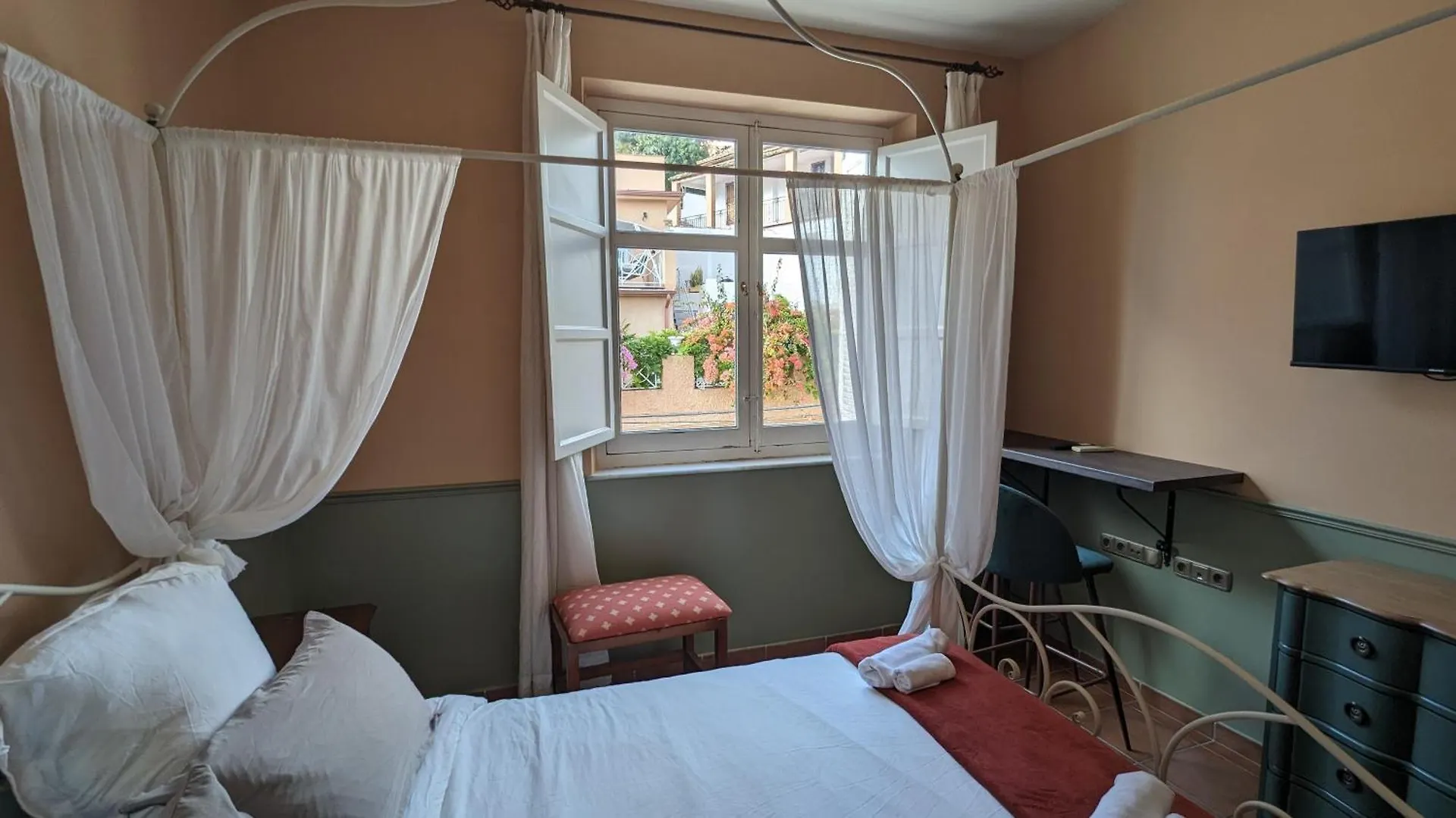 Casa Monte Victoria Málaga Hotel